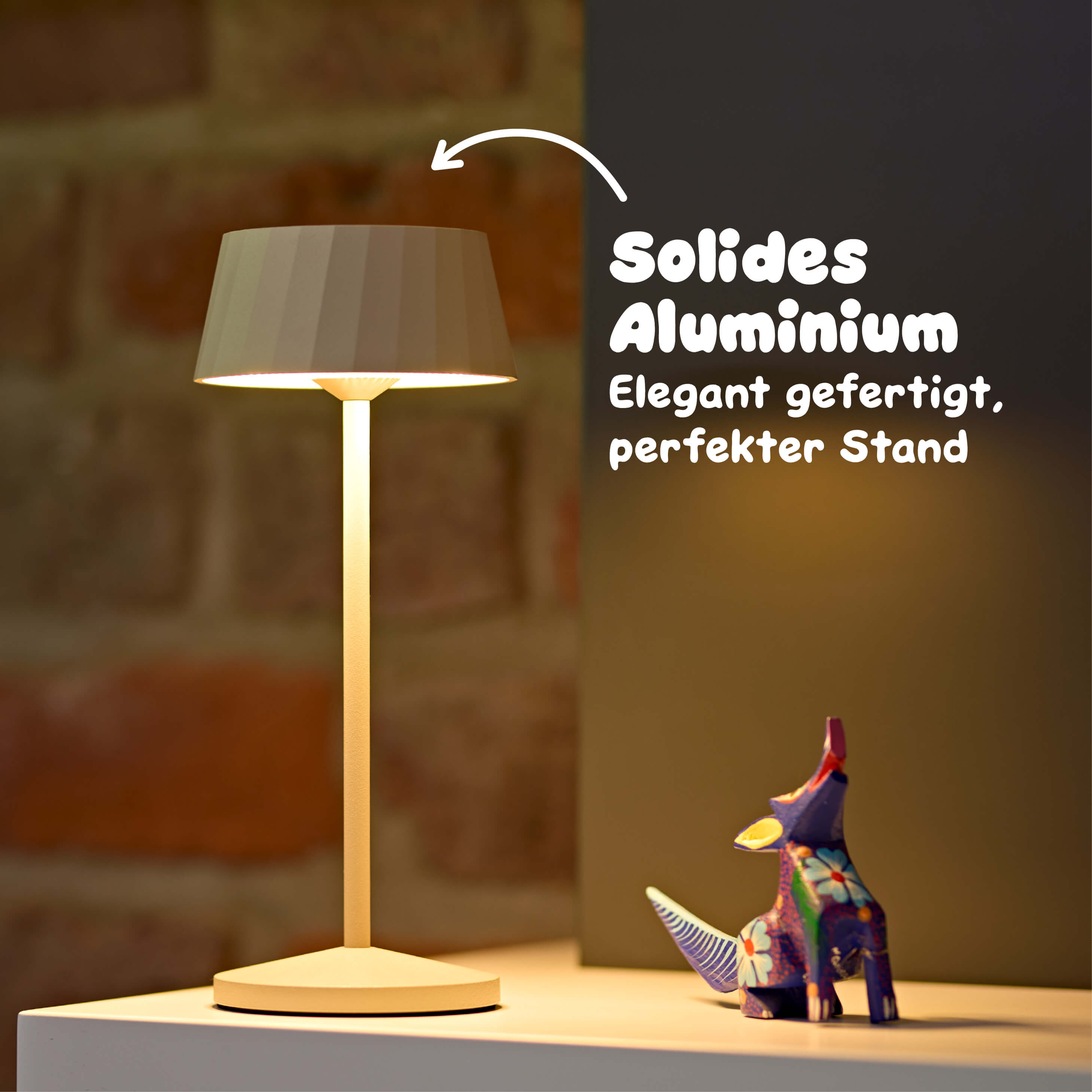 Sigor Facetta Akku-Tischleuchte aus solidem Aluminium mit stabilem Stand #Farbe_Dünenbeige