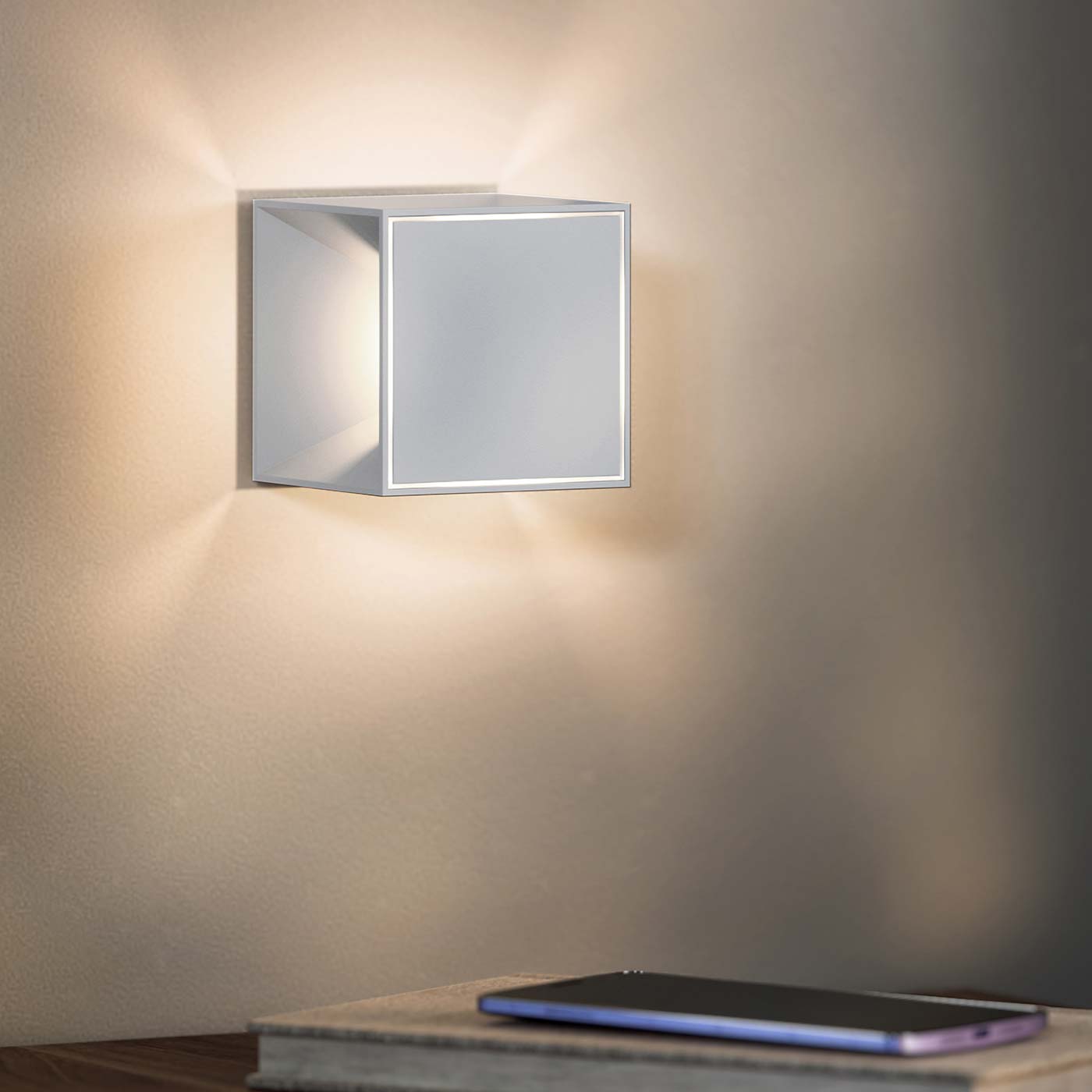 Sigor Nutalis mini Akku-Tischleuchte an der Wand #Farbe_Nebelgrau