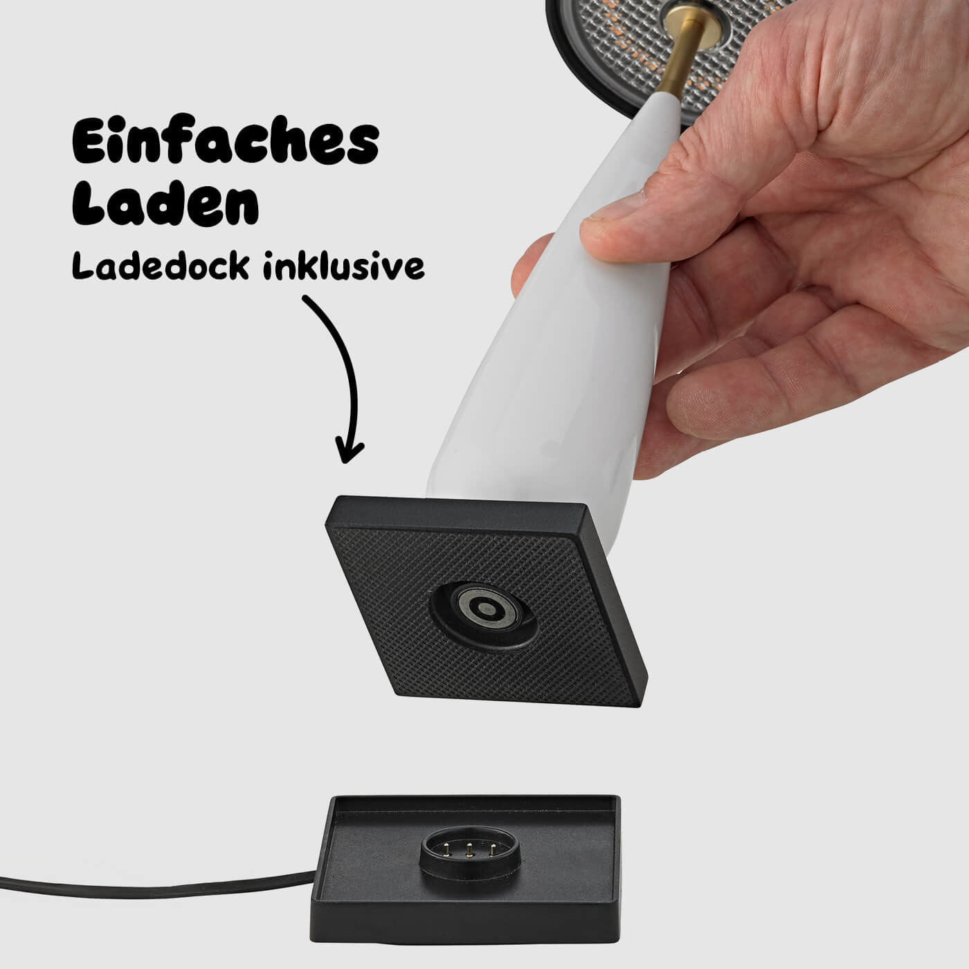 Die Sigor Thala Akku-Tischleuchte ist einfach zu laden dank Ladestation